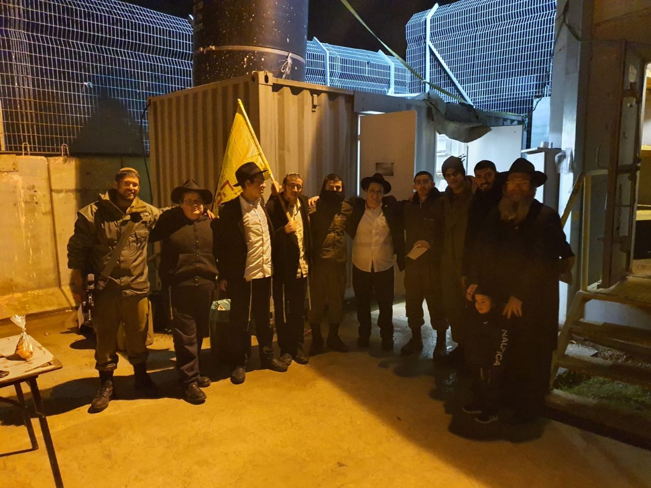 מערב בנימין: החיילים קיבלו ערכת ט"ו בשבט
